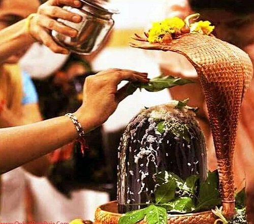 Book Best Pandit in Bangalore for all types of pujas with Puja materials. Vedic Pujas | One-Stop Solution | Hassle-Free. Call +918872675118.